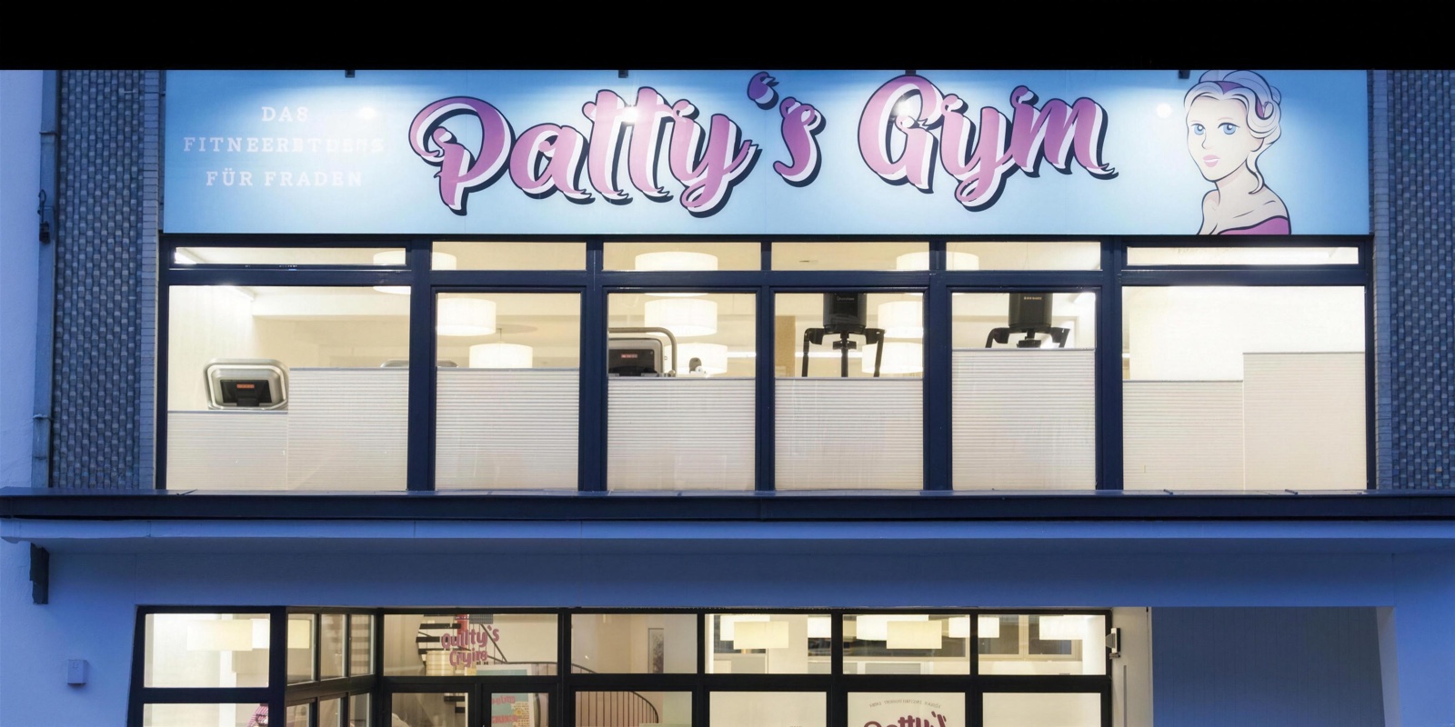 Eingang von Patty's Gym in der Münchener Str. 142/144, Fitnessstudio für Frauen in Bremen-Findorff
